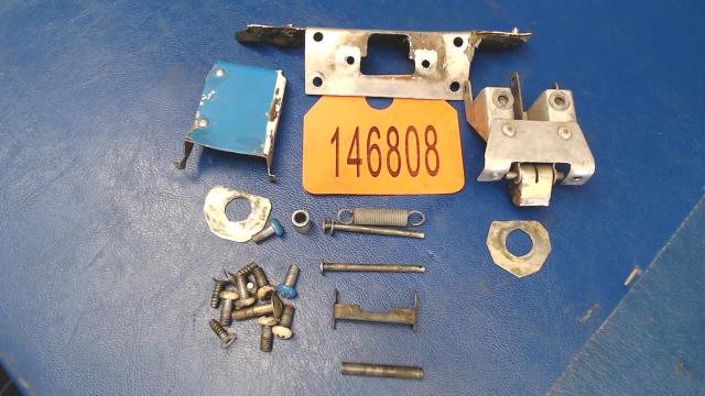 0511112-18 Cessna - LATCH ASSEMBLY-DOOR (PARTING OUT)