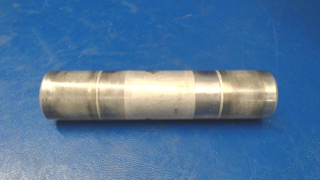 0442142-1 Cessna - TUBE-AXLE