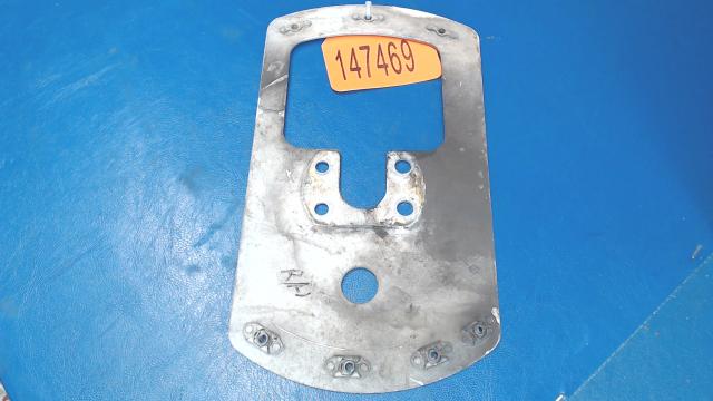 0441225-2 Cessna - PLATE - MAIN GEAR WHEEL FAIRING RH