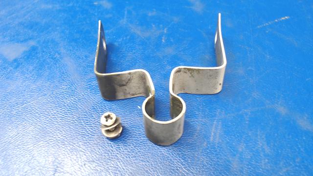 63332-06 Piper - Clip-Brake Hose Center