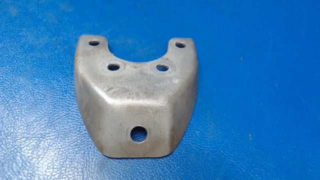 35-825054-2 Beechcraft - BRACKET (Less Roller) Nose Wheel Straightener