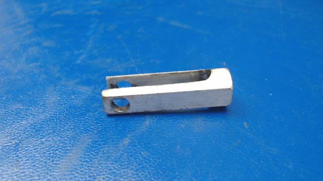 0582001-1 Cessna - Clevis