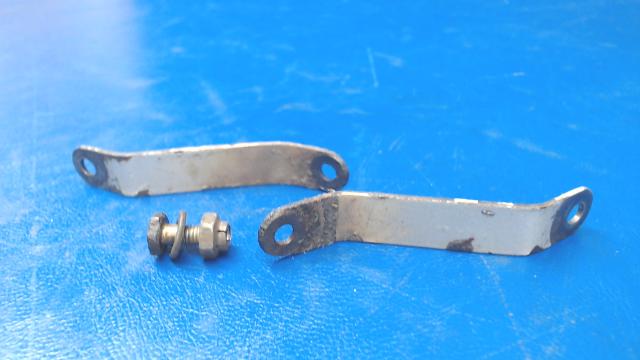 35-950132 Beechcraft - Link (set of 2) exhaust pipe (lower)
