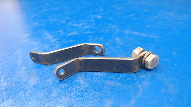 35-950132 Beechcraft - Link (set of 2) exhaust pipe