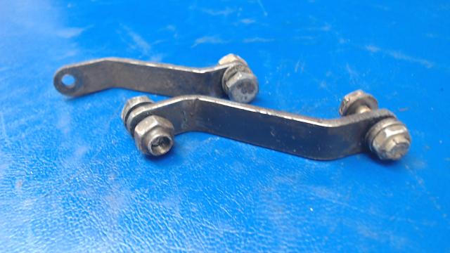 35-950132 Beechcraft - Link (set of 2) exhaust pipe