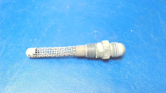 0422130 Cessna - STRAINER- FUEL TANK