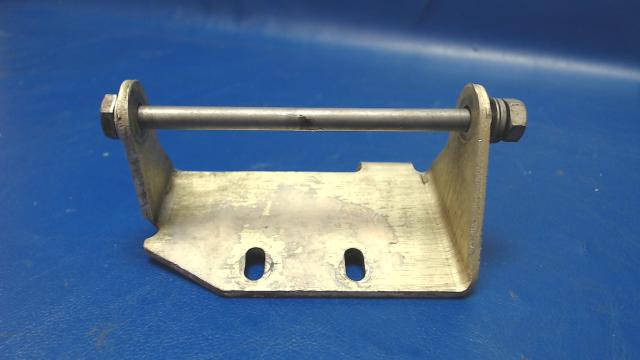 453 452 Piper - Bracket-Brush Block Mounting(4E2032)