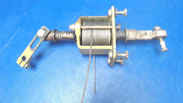 40038-00 Piper - SCREW ASSEMBLY- Rudder trim tab (Cable has been cut - See photos)