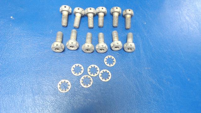 MS20074-04-21 Beechcraft - BOLT (PLATE TRANSMITTER MOUNTING) QTY 12