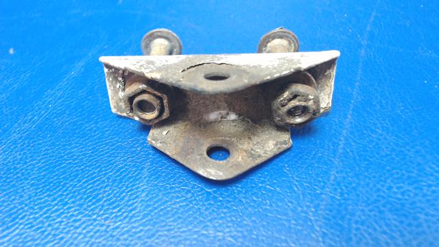 67091-00 Piper - Bracket-Main Gear Door