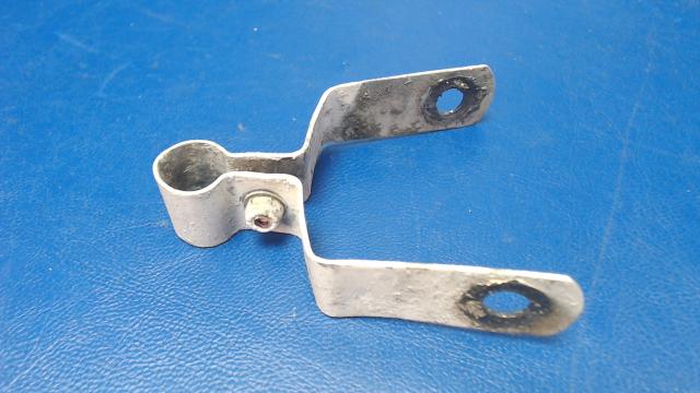 63332-03 Piper - CLIP- HOSE upper or lower
