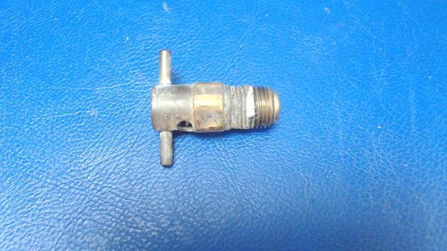 492 022 Piper - Drain - Fuel Tank - CCA1550 - Pet-Cock Type
