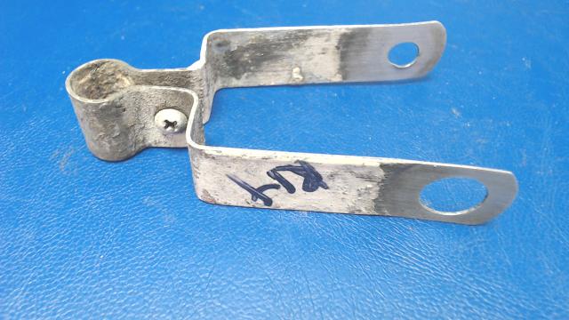 63332-05 Piper - CLIP- Hose