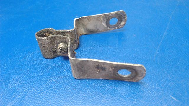 63332-03 Piper - CLIP- HOSE upper or lower