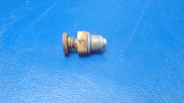 491 806 Piper - VALVE - FUEL DRAIN