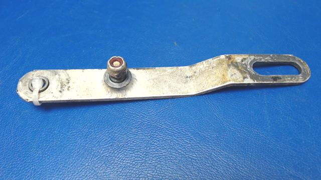 1722082-7 Cessna - Arm-Lever