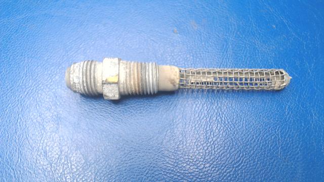 0422130 Cessna - STRAINER- FUEL TANK