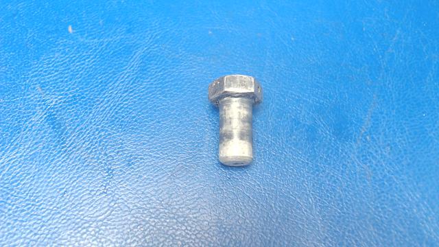 20828-00 Piper - Stud - Main Gear