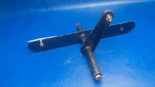 37290-00 Piper - Bellcrank - Left Hand Aileron