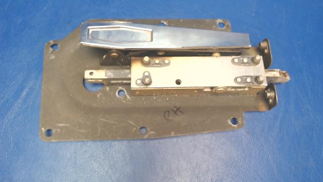 1217049-2 Cessna - LATCH ASSEMBLY-CABIN DOOR RH