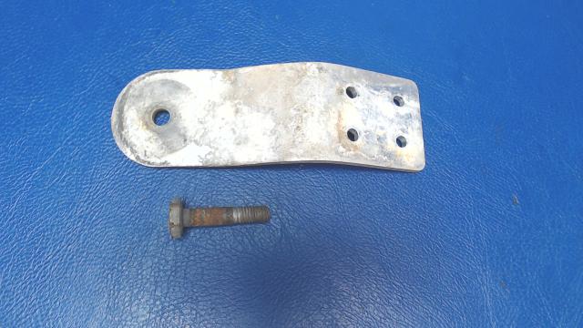 62576-00 Piper - BRACKET - Seat belt attachment