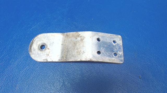 62576-00 Piper - BRACKET - Seat belt attachment