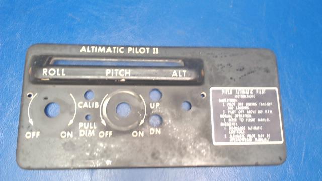 755 814 Piper - PLATE - Face (13B111)