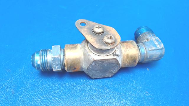 492 111 Piper - VALVE ASSEMBLY - Fuel shutoff (P4-757A)