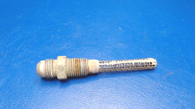 0422130 Cessna - Strainer - Fuel Tank (Finger)