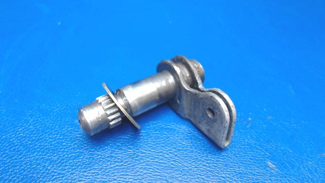 0511227-6 Cessna - SHAFT-DOOR HANDLE