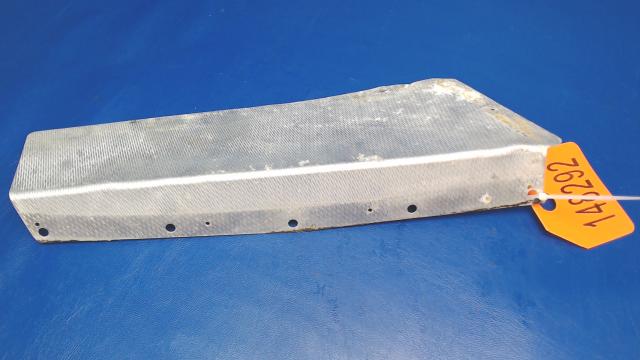 63117-01 Piper - PLATE - Scuff right