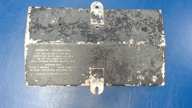 63977-00 Piper - LID - Battery box