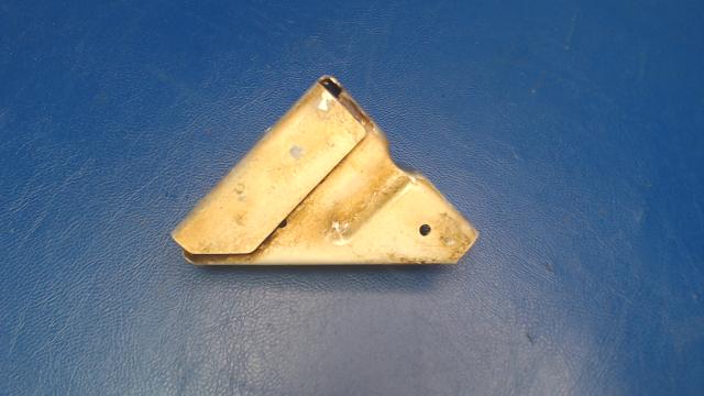 0450111 Cessna - Bracket - Fuel Strainer