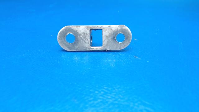 0710625-1 Cessna - HINGE - RH DOOR STOP