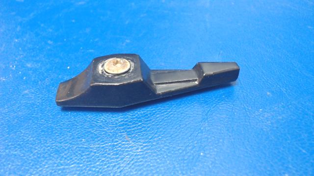 0716623-2 Cessna - HANDLE - FUEL VALVE
