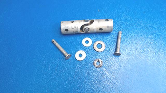 MS-20270-B8 Mooney - Universal Joint