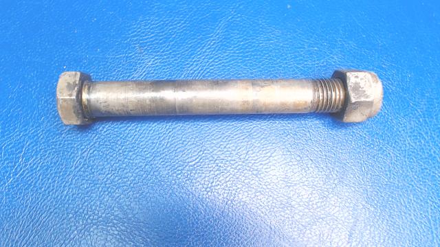 400 272 Piper - BOLT - NOSE GEAR (AN7-32)