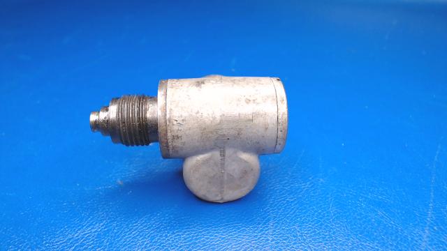 106301 Piper - ADAPTER - Tach Angle Drive Adapter