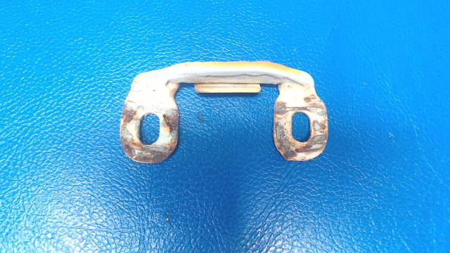 0411582 Cessna - Strike Plate - Cabin Door Catch