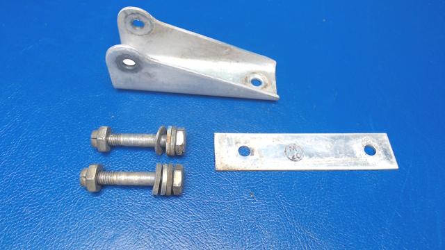 750013-000 Mooney - BRACKET-Flap Torque Tube