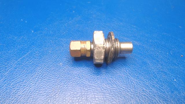 453124 Piper - VALVE - Air valve (AN812-1)