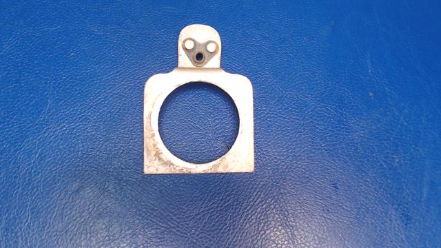 0823008-1 Cessna - BRACKET - Valve Sniffle