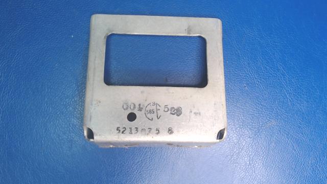 5213075-8 Cessna - BRACKET - LATCH