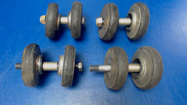 J2245-1 Beechcraft - ENGINE MOUNTS SET OF 4