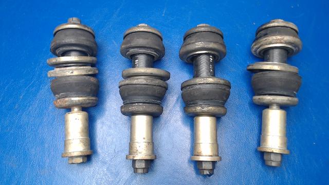 J-3608-1 Lord - MOUNTS - ENGINE (Set of 4)