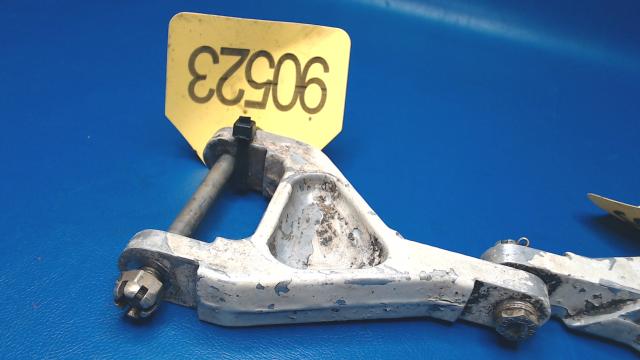 20735-05 Piper - LINK ASSEMBLY - Nose gear torque