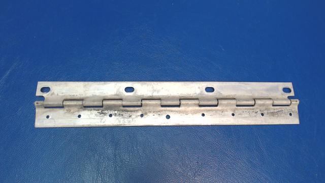 0523807 Cessna - Hinge - Aileron