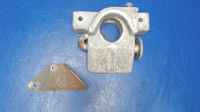 560050 Mooney - BRACKET LOCK (See details)