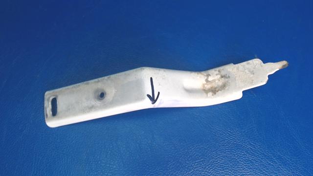 0426209-4 Cessna - CATCH-CABIN DOOR (See Details)