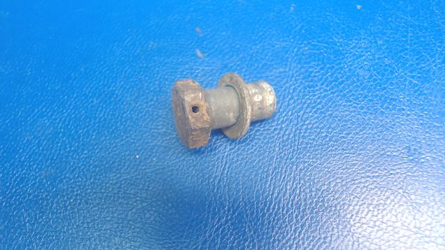 20828-00 Piper - Stud - Main Gear